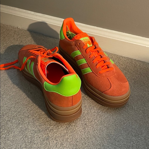 New w/ out Box Womens Adidas Gazelle Bold - US 7 - Picture 4 of 6